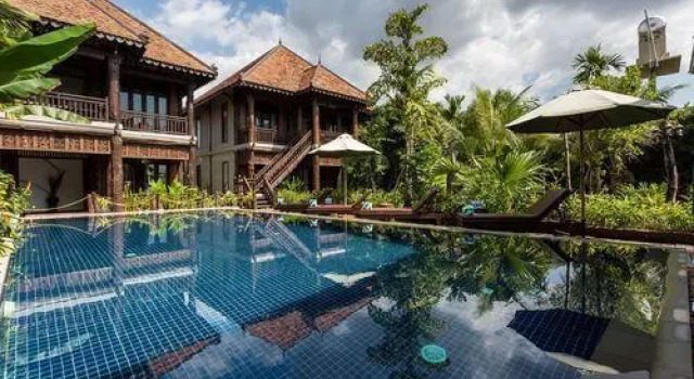 Семейный номер Deluxe с балконом и с красивым видом из окна Java Wooden Villa