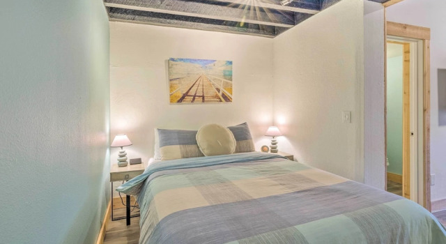 Long Beach Studio in Downtown - Walk to Ocean!, Забронировать Апартаменты/квартира Лонг-Бич штат Вашингтон