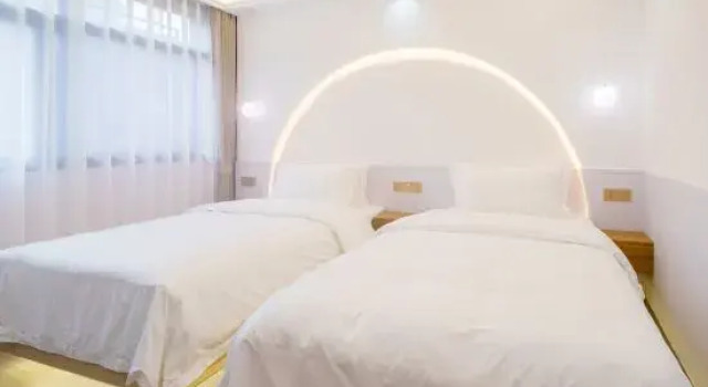 Yuanshe Muyun Ge Homestay (Phoenix Ancient City Nanhua Li Tourist Center Branch), Rezerwuj Hotel Xiangxi Hunan