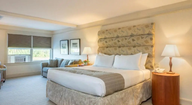 Номер Standard с видом на реку Breakwater Inn
