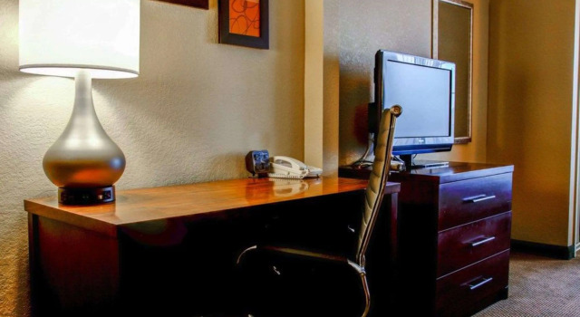 Comfort Suites Gadsden, Boek Hotel Attalla Alabama