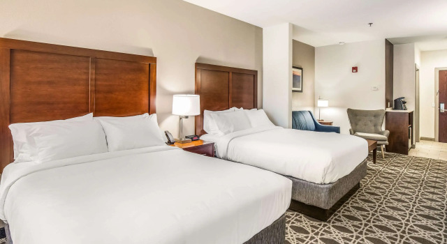 Четырёхместный люкс Comfort Inn & Suites Brevard North