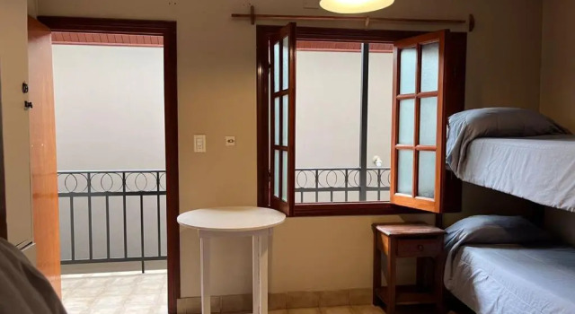 Кровать в общем номере Ferienhaus Hostel Salta