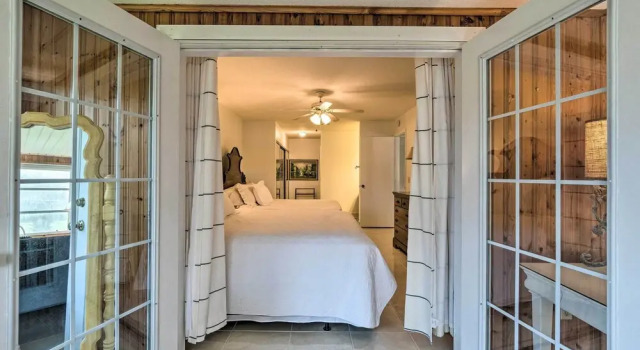 Charming Port Charlotte Home w/ Lanai & Pool!