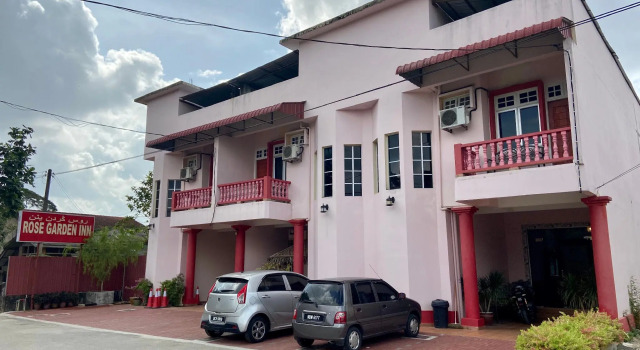 Rose Garden Inn, Забронировать Отель Кота-Бару Келантан, рядом с Торговый центр Kota Bharu