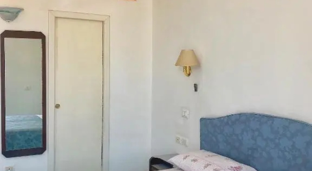 Residenza Celeste al 28, Забронировать Отель Отели Искья с парковкой, рядом с Пляж Пескатори, Парковка