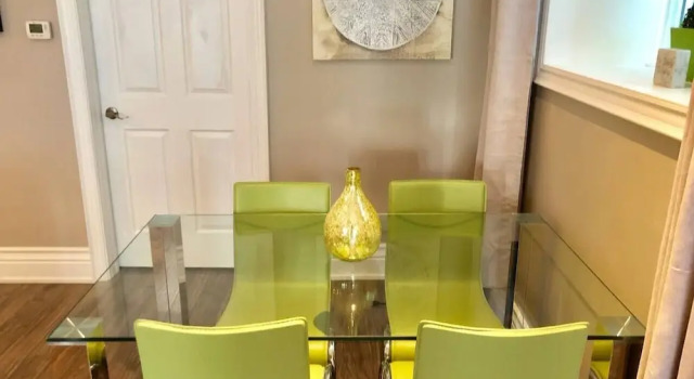 Newly Renovated Trendy Home with Private Terrace, Varaa Hotelli Toronto 