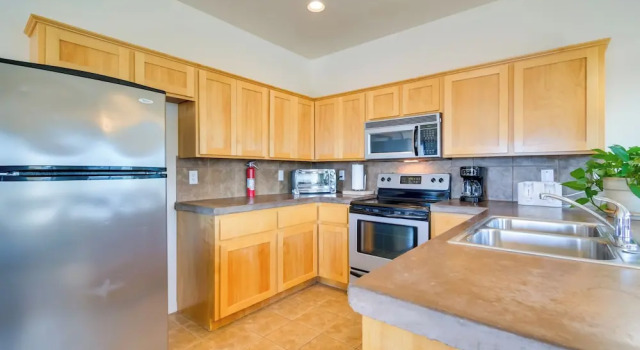 Коттедж c 1 комнатой 5 Mi to Lake Havasu: Bright Cottage w/ Fire Pit!