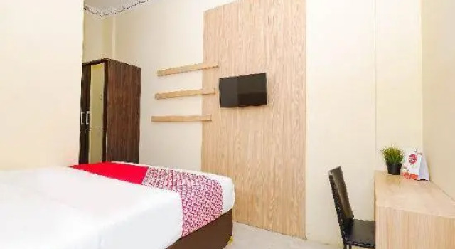 Wisma Fortuna Syariah, Book Hotel Hoteller i Kartasura med parkering, Parkering