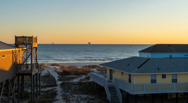 Sandbar - Spacious And Sunny - The Rooftop Crows Nest Offers Unsurpassed Island Views! 3 Bedroom Home by RedAwning, Varaa Lomakoti Huvilat kohteessa Alabama, Villa