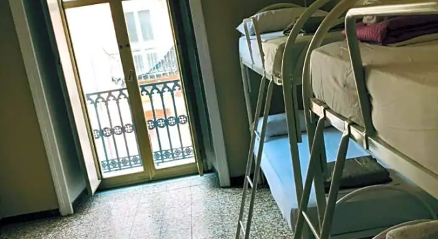 Hostel BB La Fenice, Prenota Ostello Ostelli a Napoli, Ostello