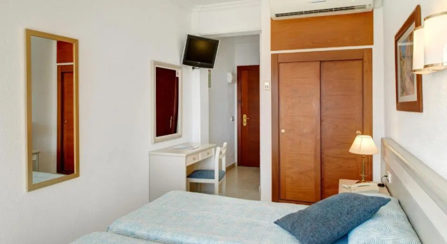 Economy Kolmen hengen huone Hotel Moré