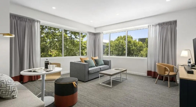 Апартаменты Quest Canberra City Walk