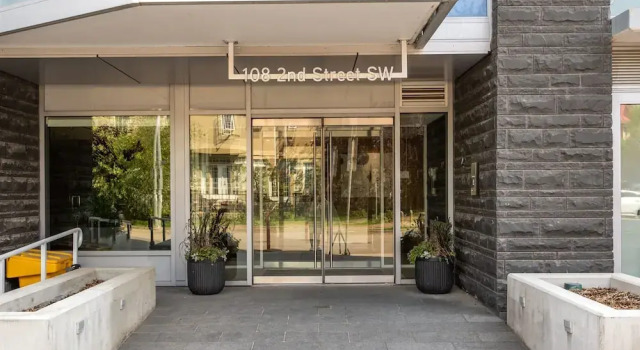 TOP 5 DT Riverside Walking Trails Free Parking, Rezervați Apartament Hoteluri în Calgary cu parcare, aproape de Macleod Trail, Parcare