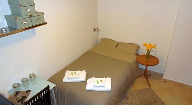 1 or 2 rooms with breakfast and parking