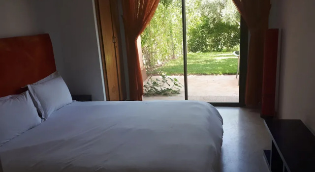 Apple Villa 46, Забронировать Вилла Отели Марракеш-Тенсифт-Эль-Хауз с парковкой, Парковка