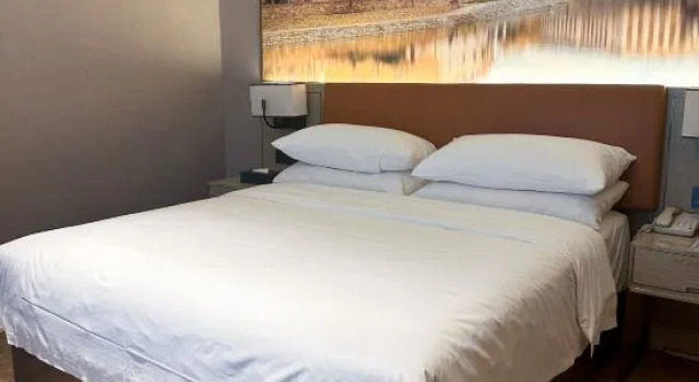 Люкс Deluxe Vienna Hotel (Chongqing Jiangjin Binjiang New Town Branch)