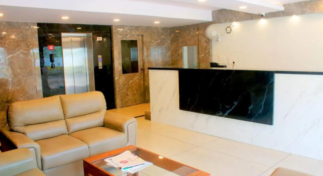 Hotel Sakura Inn, Забронировать Отель Отели Хосур с парковкой, Парковка
