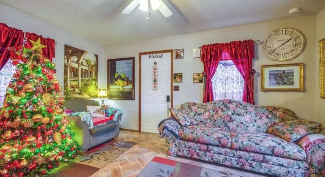 Walk to Dtwn: New Orleans-themed Lebanon Cottage, Prenota Casa vacanze Cottage a Lebanon, Cottage