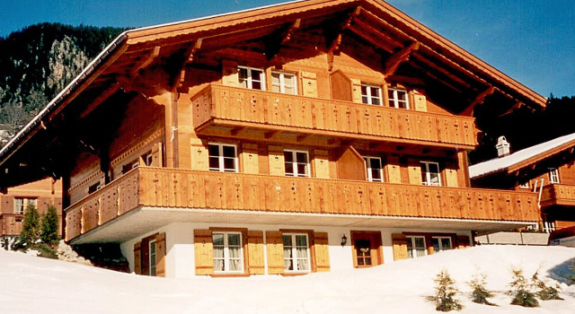 Chalet Mittelhorn, Prenota Chalet Hotel a Canton Berna con parcheggio, Parcheggio
