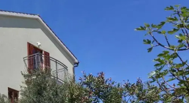 Mata Apartments
