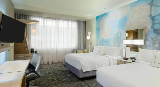 Четырёхместный номер Standard Courtyard by Marriott Buffalo Downtown/Canalside