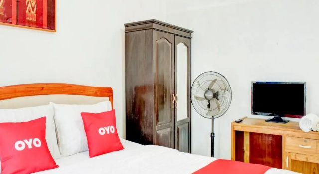 Номер Economy RedDoorz near Gapura Kota Banjarmasin