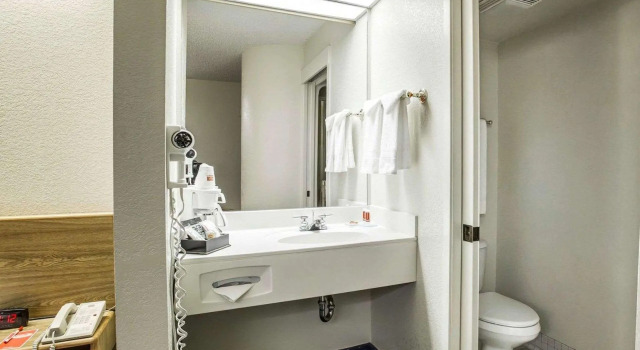 Двухместный номер Standard Econo Lodge Denver International Airport