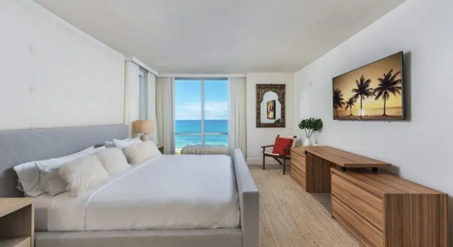 Eco-hotel Condo #239377 2 Bedrooms 2.5 Bathrooms Hotel Room