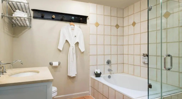Двухместный номер Standard с балконом Mill Valley Inn