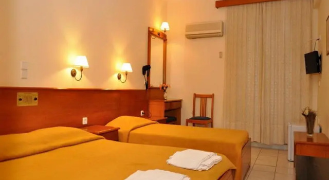 Трёхместный номер Standard с балконом Andreolas Beach Hotel
