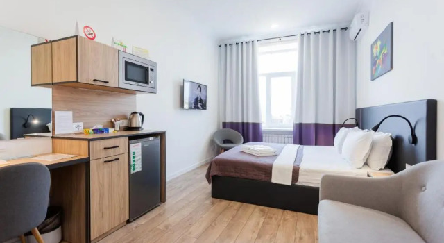 Студия с видом на улицу Partner Guest House Крещатик