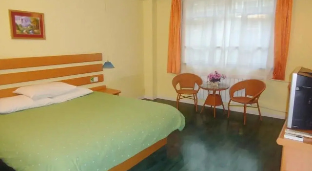 Home Inn Huhhot Statium, Prenota Hotel Xincheng District 