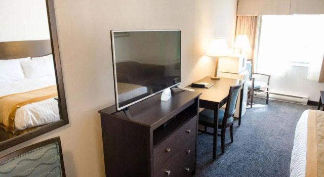 Номер Standard Days Inn by Wyndham Portage La Prairie
