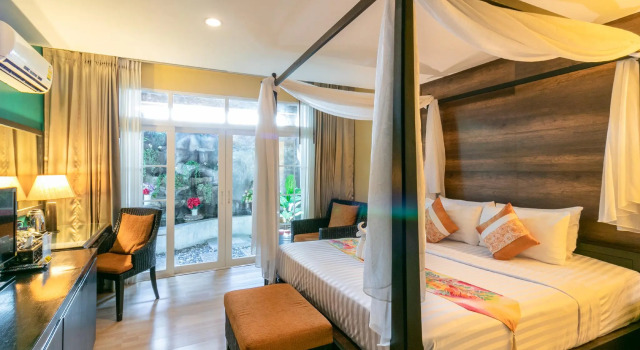 Двухместный номер Deluxe Baan PhuAnda Phuket