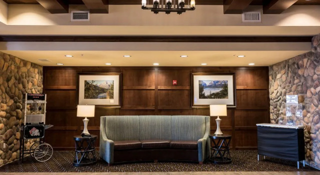 Holiday Inn Express & Suites, Rezerwuj Hotel Browning Montana