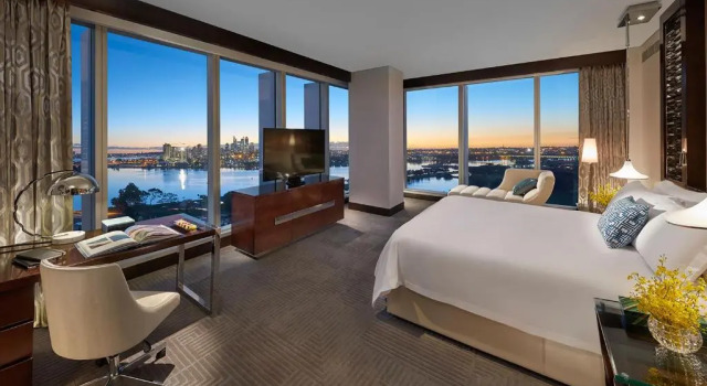 Люкс Premier Crown Towers Perth