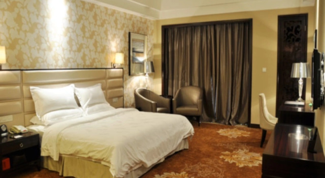 Двухместный номер Deluxe с балконом Country Garden Phoenix Hotel