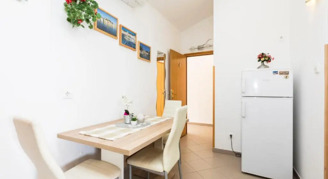 Студия с балконом и с видом на море Apartments and rooms Roberto B
