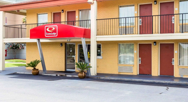 Econo Lodge Coliseum, Забронировать Мини-отель Бизнес-отели Северного Чарльстона, рядом с Конгресс-центр Чарлстона, 4* 5*