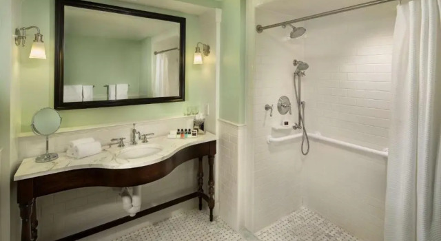 Четырёхместный номер Premium The Carolina Inn, a Destination by Hyatt Hotel