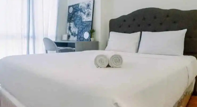 Lavish 2BR Apartment at Grand Sungkono Lagoon By Travelio