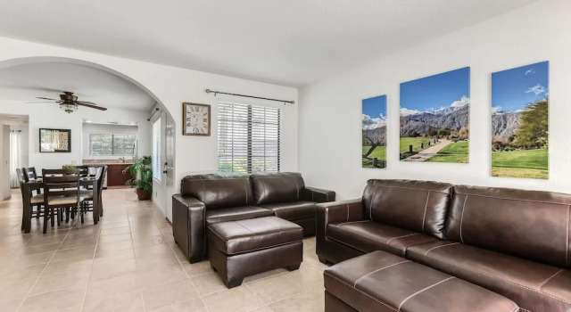 2BR 2BA Stylish Palm Springs Condo, Забронировать Апартаменты/квартира Апартаменты Палм-Спрингса, рядом с Palm Springs Mall Shopping Center, Апартаменты/квартира