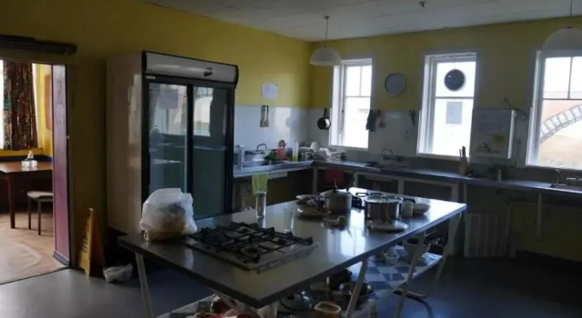 Кровать в общем номере Stafford Gables Hostel