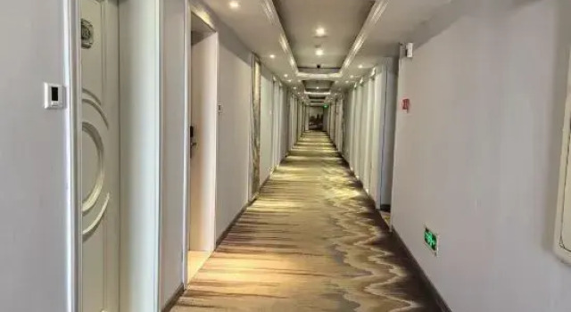 Vienna Hotel (Xiangtan Jiuhua High-Speed Rail North Station), Rezerwuj Hotel Hotele 3-gwiazdkowe w Xiangtan County, 3*
