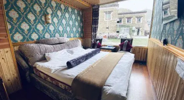 Kangding Susa Homestay, Varaa Hotelli Hotellit Sichuan pysäköinnillä, Pysäköinti