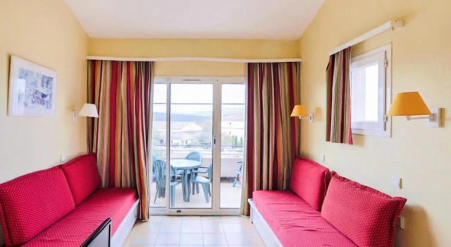 Village Pont Royal en Provence - maeva Home - Appartement 2 Pièces 5 Personn 65, Забронировать Апартаменты/квартира Отели Буш-дю-Рон с парковкой, Парковка