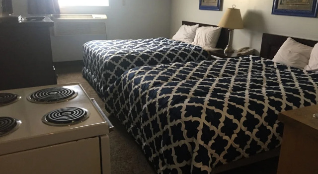Четырёхместный номер Standard Coast Innisfail Hotel
