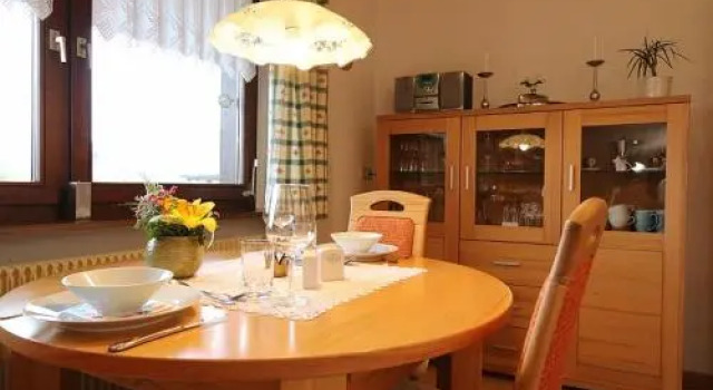 Ferienwohnungen Haus Marlene Kaiser, Забронировать Отель Менценшванд Фельдберг