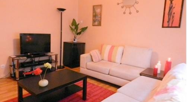 Rental House Bakirkoy Family, Varaa Hotelli Hotellit Marmara-alue pysäköinnillä, Pysäköinti